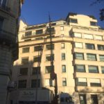 Grue Auxporteurs lors d'un démenagement de piano